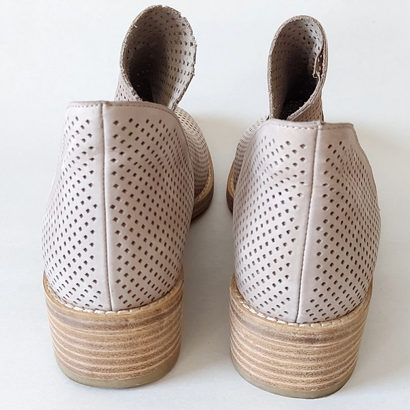 Eileen Fisher Bootie Size 7 Perforated Nubuck Leather Neutral Ankle Stacked Heel - Picture 5 of 15